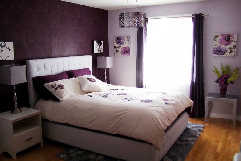 Cách thiết kế phòng ngủ màu tím đẹp với tranh trang trí