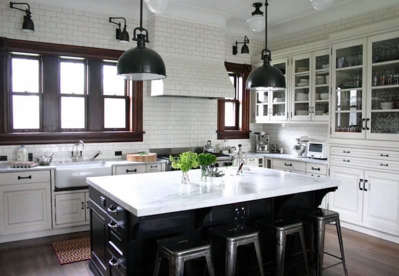 Nội thất nhà bếp đẹp với tông màu trắng đen 6